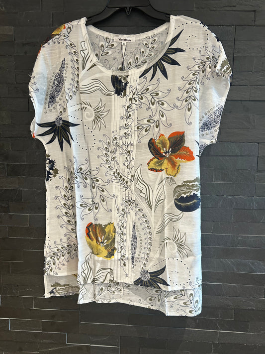 Printed sleeveless top with pleats