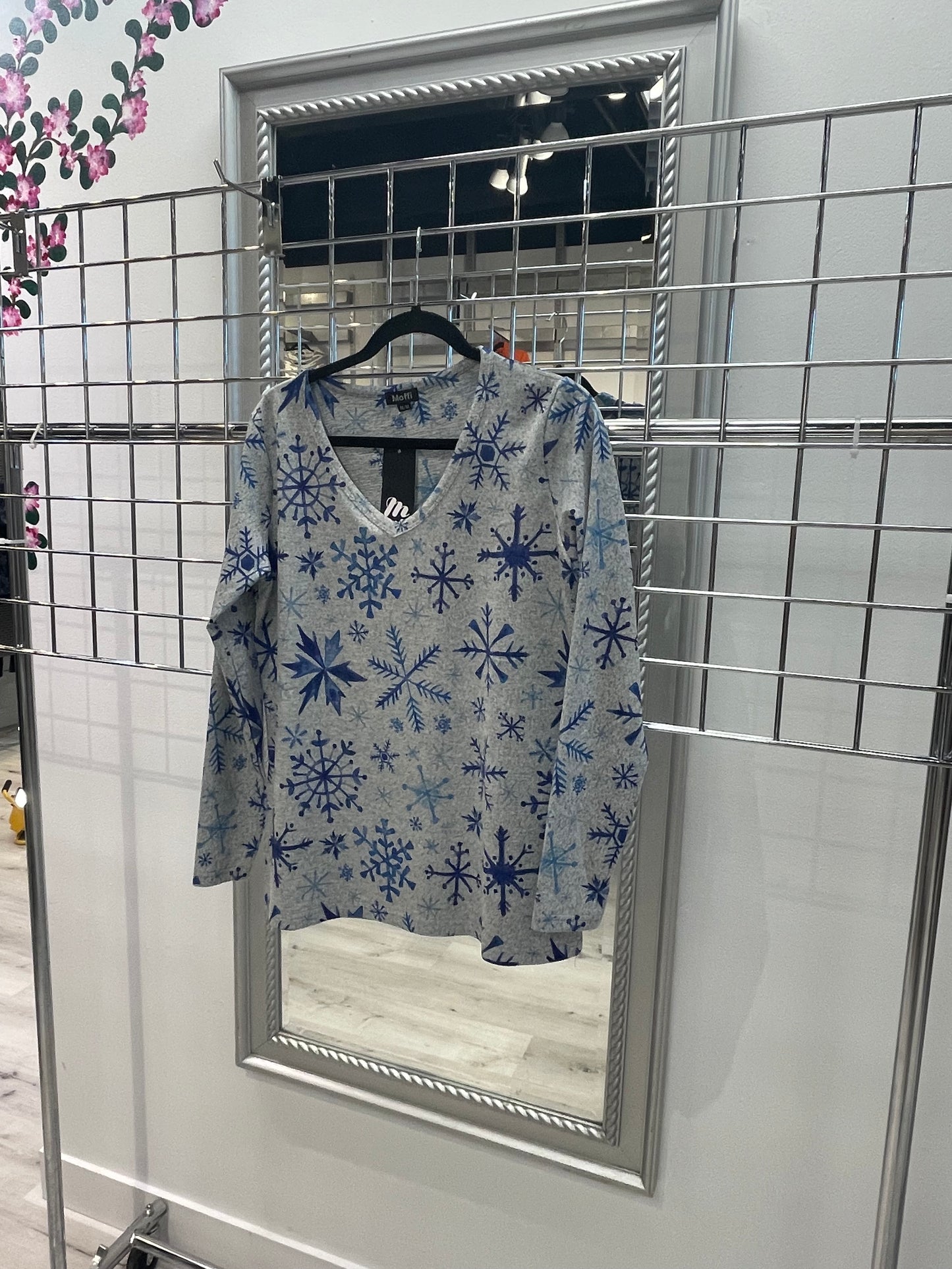 Blue ice crewneck top with 3/4 sleeve