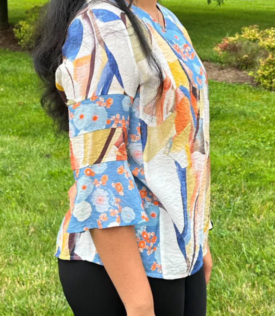 Geometric Printed Y-Neck Short Sleeved Top