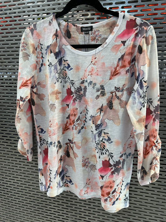 Printed crewneck 3/4 sleeve top with cuff detail