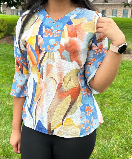 Geometric Printed Y-Neck Short Sleeved Top