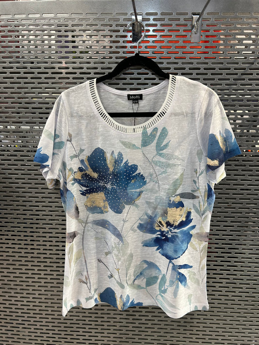 Lightweight short sleeve top with eyelet neckline trim