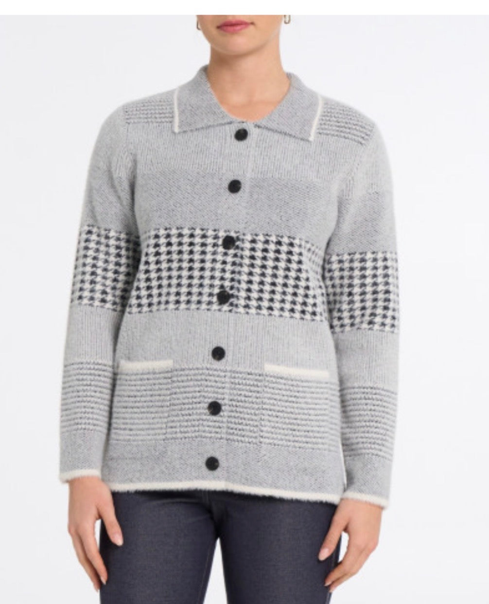Plaid mid-length cardigan with pockets