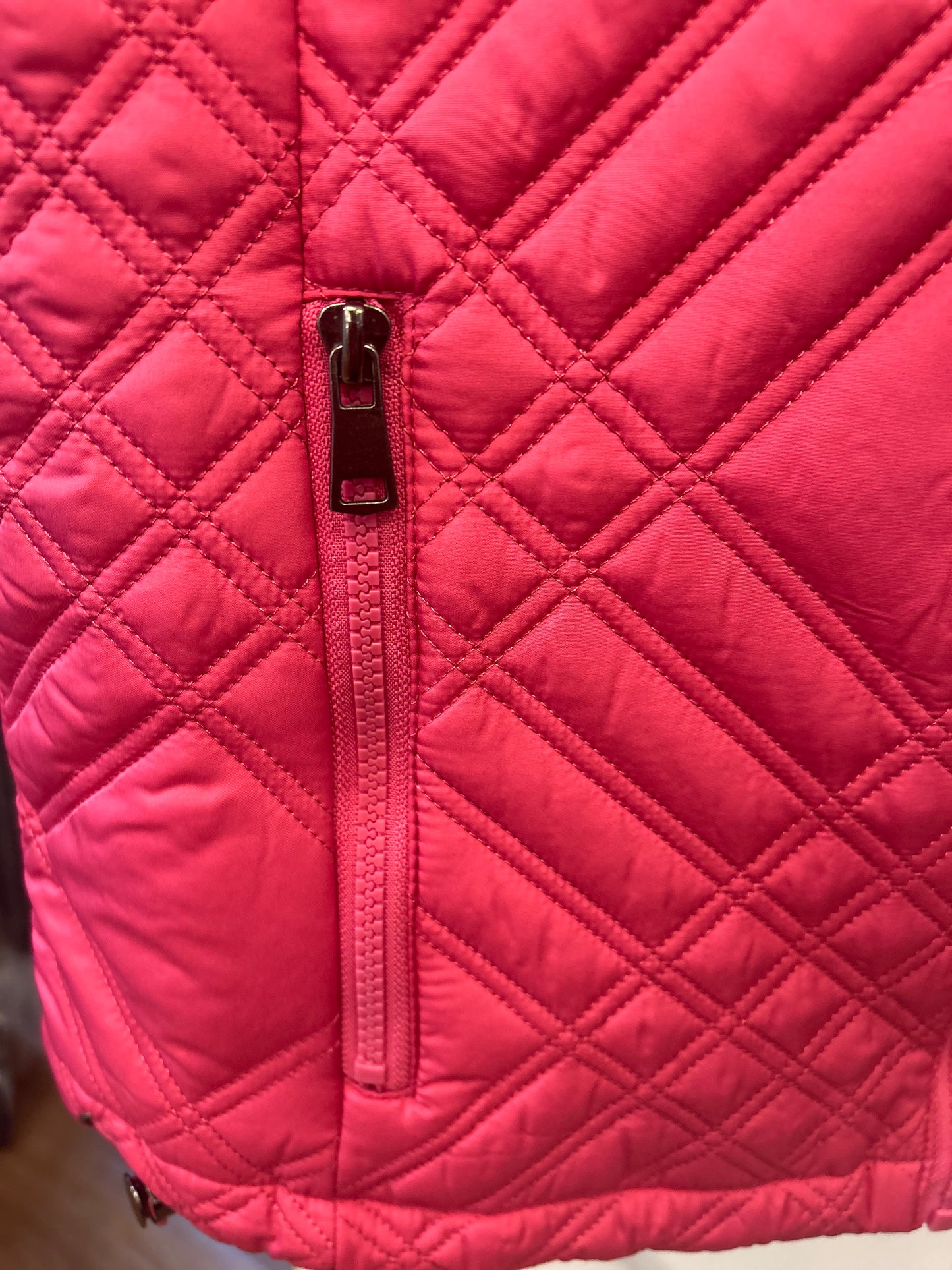 Casey quilted fall vest with zipper and drawstring collar
