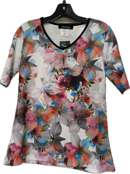 Julia petite V neck Tshirt top