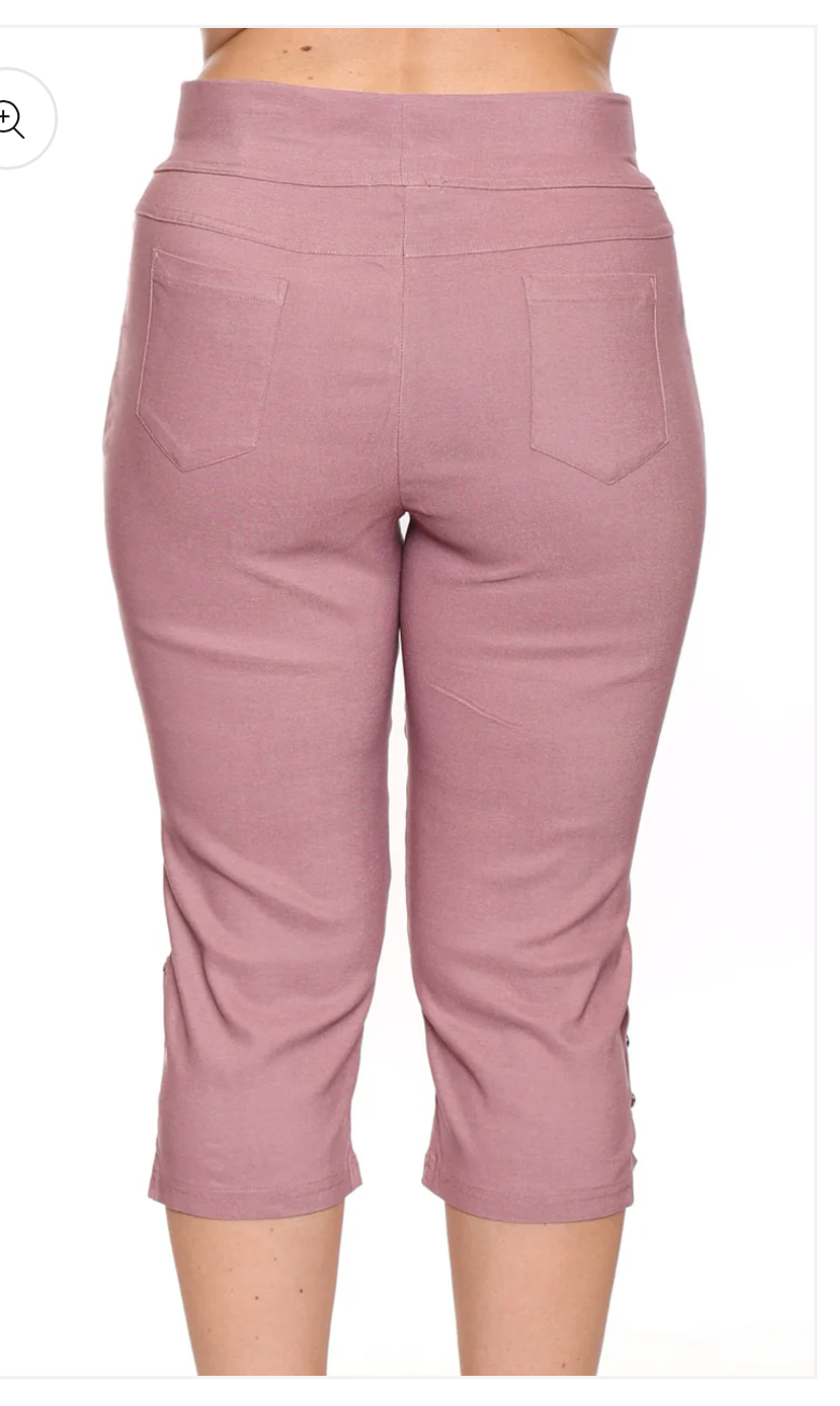 Lyra Button-Hem Capri Pants