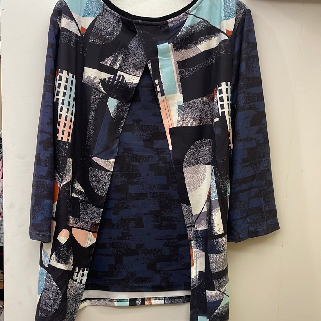 London crewneck top in with open back pleated panel